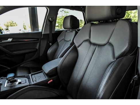 Used 2019 Audi Q5 Prestige w/ Prestige Package AWD/4WD image 12