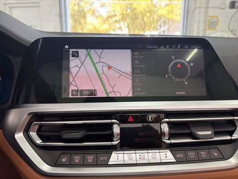 Used 2023 BMW M440i Convertible w/ Premium Package image 28