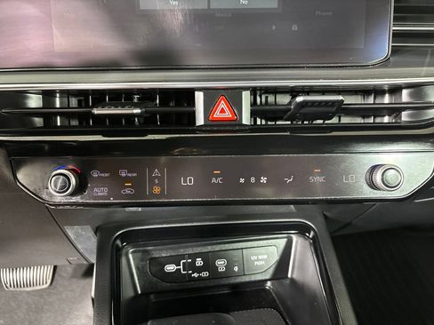 Used 2026 Kia K5 GT FWD image 18