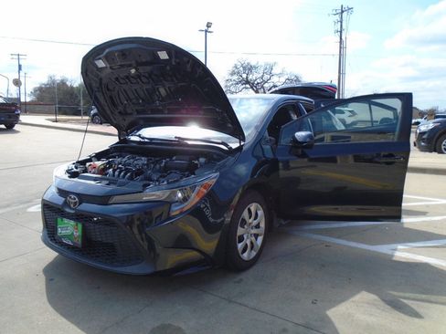Used 2020 Toyota Corolla LE image 26