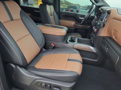 Used 2022 Chevrolet Silverado 2500 High Country w/ Z71 Off-Road Package image 10