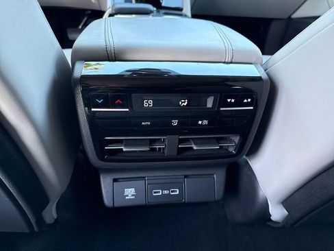 Certified 2023 Acura MDX SH-AWD w/ Technology Package image 11