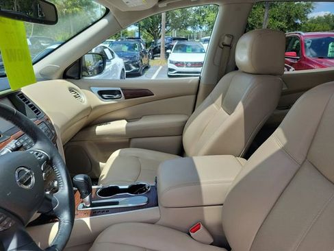 Used 2019 Nissan Pathfinder Platinum FWD image 19