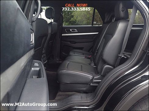 Used 2016 Ford Explorer XLT w/ Equipment Group 202A AWD/4WD image 11