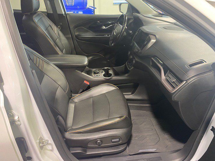 Used 2022 GMC Terrain AT4 w/ Infotainment Package II AWD/4WD image 19