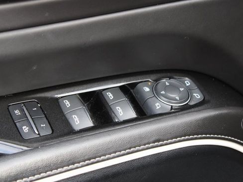 Used 2021 Cadillac Escalade Premium Luxury Platinum image 26