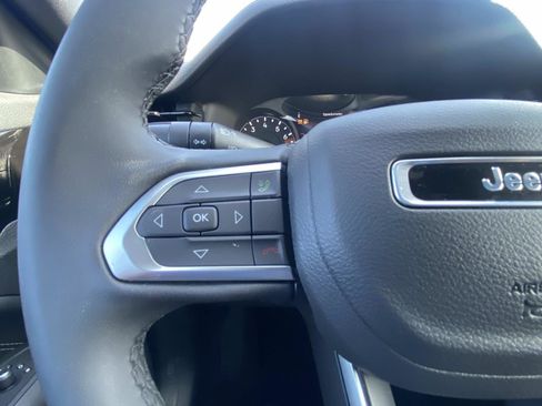 Used 2024 Jeep Compass Latitude w/ Convenience Group image 33