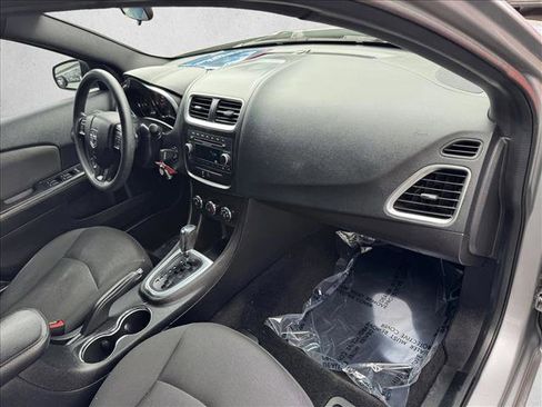 Used 2014 Dodge Avenger SE FWD image 19
