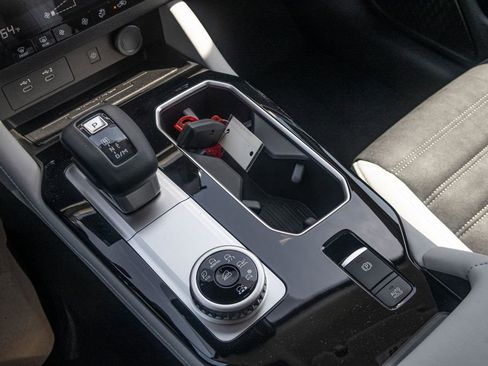 New 2025 Mitsubishi Outlander AWD image 40