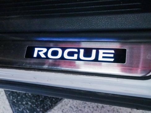 Used 2023 Nissan Rogue SL w/ SL Premium Package FWD image 8