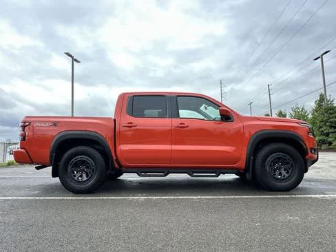 Used 2025 Nissan Frontier Pro-X RWD image 3