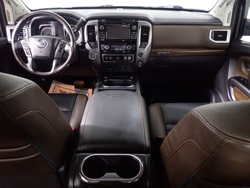 Used 2017 Nissan Titan Platinum Reserve RWD image 33