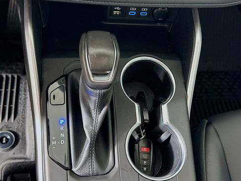Certified 2022 Toyota Highlander XLE image 18