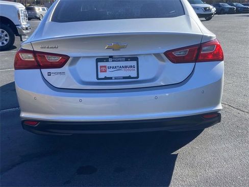 Used 2022 Chevrolet Malibu LS w/ Driver Confidence Package II image 4