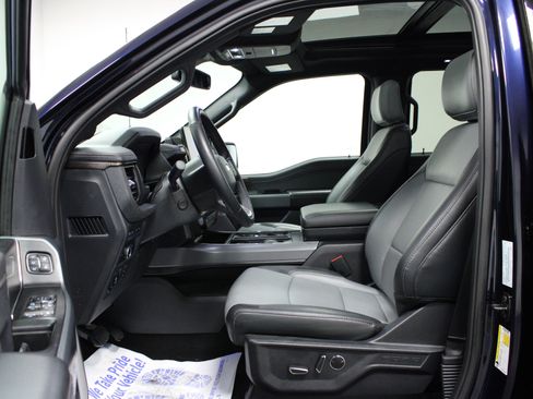 Used 2024 Ford F150 Lightning Lariat image 12