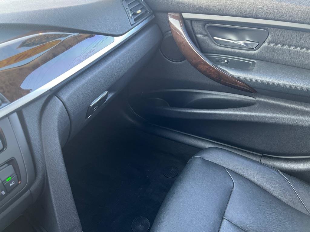 Used 2015 BMW 328i Sedan RWD image 25