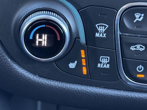 Used 2024 Chevrolet Equinox LT image 20