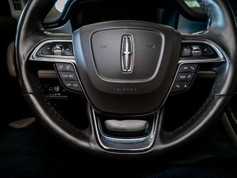 Used 2021 Lincoln Nautilus FWD w/ Equipment Group 101A image 35