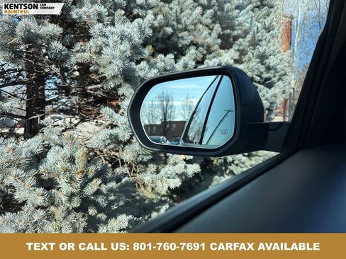 Used 2024 Chevrolet Traverse RS AWD/4WD image 23