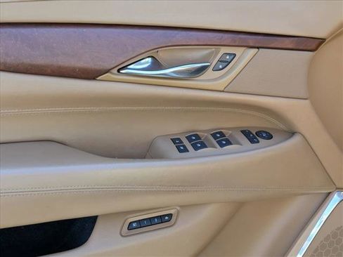 Used 2016 Cadillac Escalade Platinum image 2