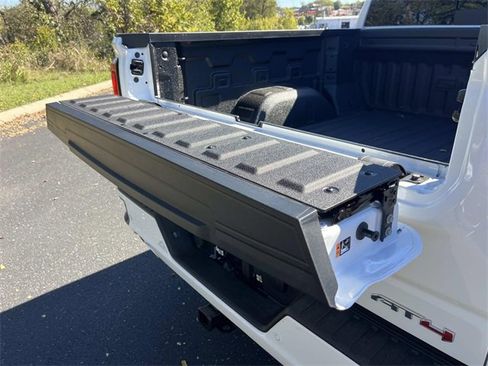 New 2026 GMC Sierra 1500 AT4 w/ Technology Package image 11