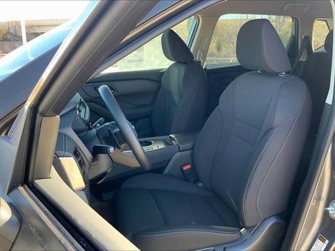 Certified 2025 Nissan Rogue S FWD image 9