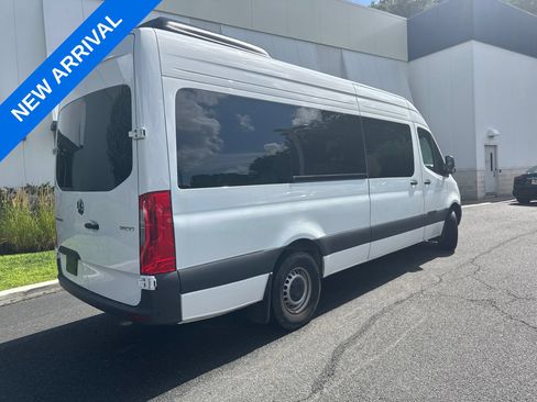 Used 2025 Mercedes-Benz Sprinter 2500 image 2
