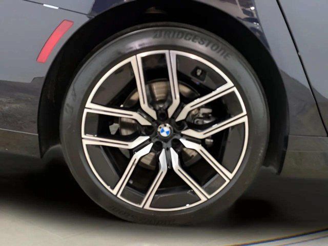 Used 2026 BMW 740i xDrive AWD/4WD image 99