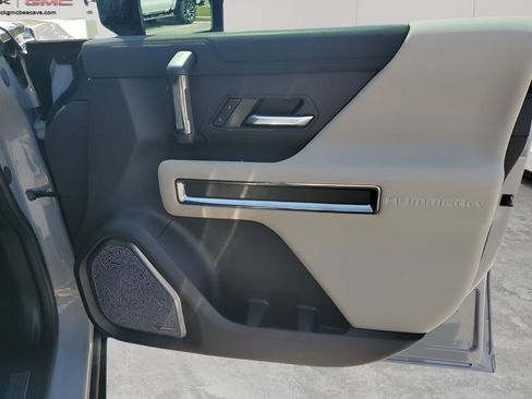 New 2026 GMC Hummer EV SUV image 13