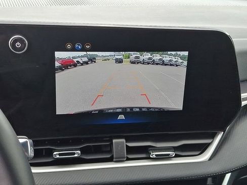 Used 2026 Chevrolet Equinox LT FWD image 18