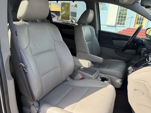 Used 2015 Honda Odyssey EX-L image 31