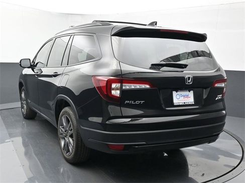 Used 2022 Honda Pilot Sport image 3