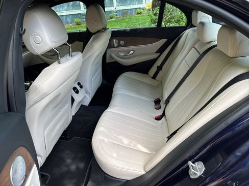 Used 2017 Mercedes-Benz E 300 4MATIC image 35