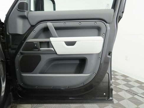 New 2026 Land Rover Defender 110 S image 27