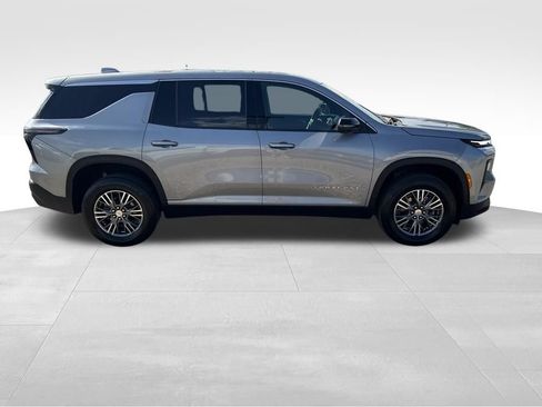 Used 2024 Chevrolet Traverse LS AWD/4WD image 8