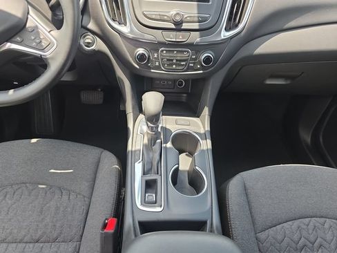 Used 2024 Chevrolet Equinox LT AWD/4WD image 11