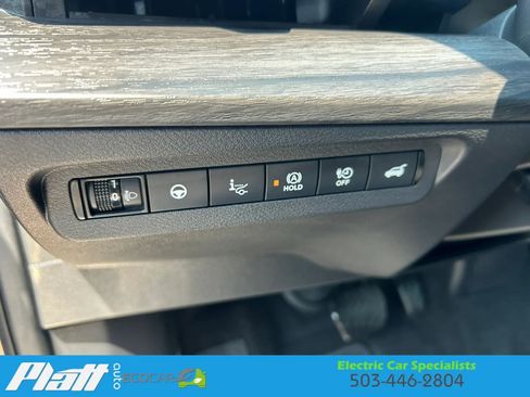 Used 2023 Nissan Ariya FWD image 29