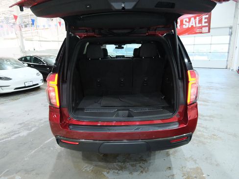 Used 2022 Chevrolet Tahoe RST w/ Luxury Package AWD/4WD image 10
