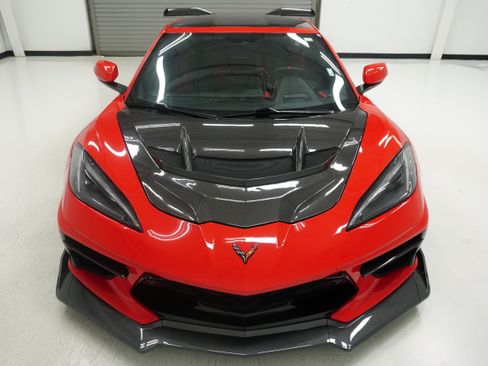 Used 2020 Chevrolet Corvette Stingray Premium Cpe w/ 3LT Preferred Equipment Group RWD image 2
