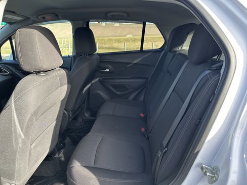 Used 2020 Chevrolet Trax LT image 30