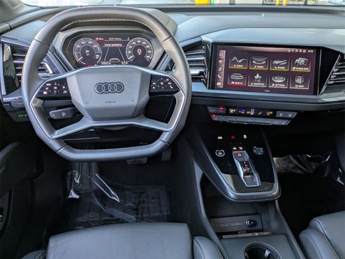 Used 2023 Audi Q4 e-tron Premium image 8