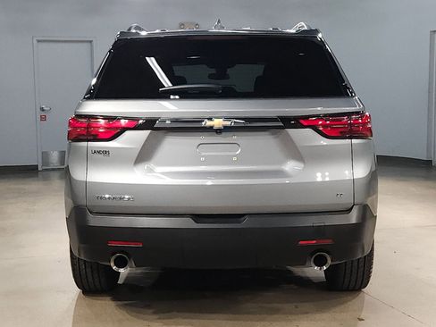 Used 2023 Chevrolet Traverse LT FWD image 6