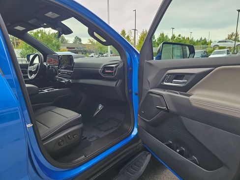 Used 2026 Chevrolet Silverado EV Trail Boss AWD/4WD image 12