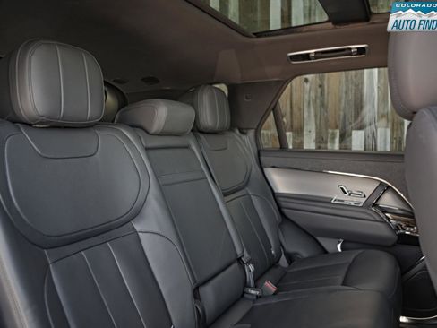 Used 2025 Land Rover Range Rover Sport SE image 22