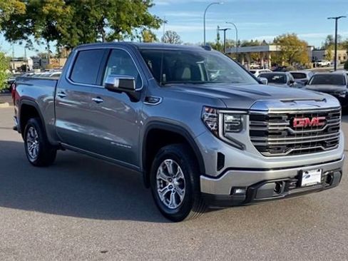 Used 2025 GMC Sierra 1500 SLT image 8