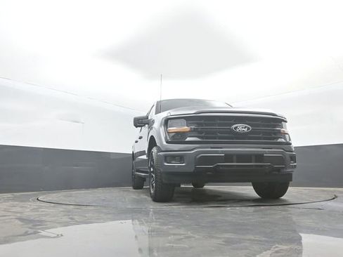 New 2026 Ford F150 XLT w/ Equipment Group 302A MID AWD/4WD image 32