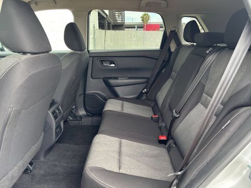 Used 2025 Nissan Rogue SV FWD image 28