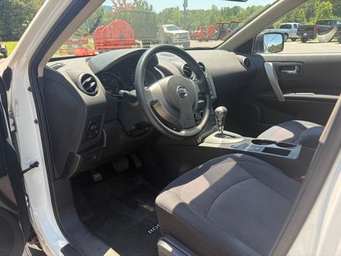 Used 2015 Nissan Rogue S AWD/4WD image 8