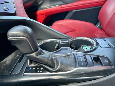 Used 2019 Toyota Camry XSE w/ Navigation Package FWD image 25