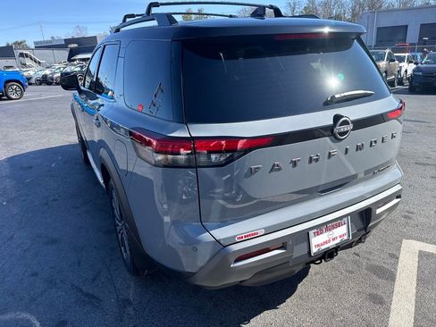New 2026 Nissan Pathfinder Platinum w/ Cargo Package FWD image 3